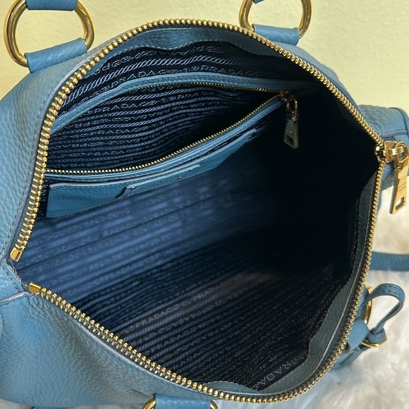 💯Authentic Prada Blue Leather Women's Bag🍀 - Picture 10 of 16